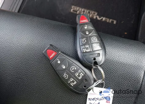 2017 Dodge Grand Caravan Gt из США, поврежденный, VIN 2C4RDGEGXHR841769